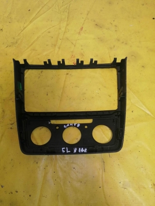 Рамка магнитолы, SKODA, YETI, 0F0F, CBZB TSI, 2012, 5L0858069