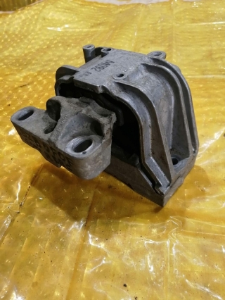 Подушка двигателя, SKODA, YETI, 0F0F, CBZB TSI, 2012, R, Верхняя, 1K0199262