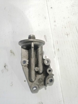 Крепление масляного фильтра, MITSUBISHI, DIAMANT, F31A, 6G73, 1996