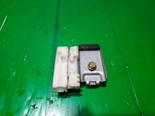 Крепление стекла двери, FORD, FOCUS, DNW, Ford Zetec 2.0, 2002
