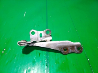 Шарнир капота