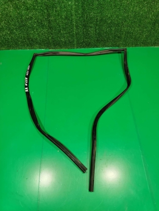 Уплотнитель стекла двери, TOYOTA, LAND CRUISER 100, UZJ100, 2UZ-FE, 2000, R, R