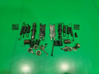 Установочный комплект тормозных колодок, TOYOTA, LAND CRUISER 100, UZJ100, 2UZ-FE, 2000