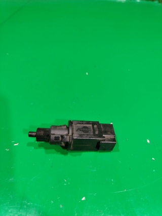 Концевик под педаль тормоза