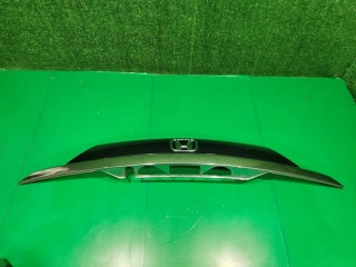 Накладка двери багажника