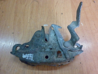 Замок капота