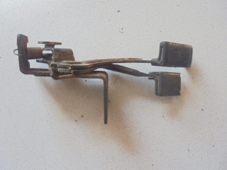 Ручка открывания бака багажника