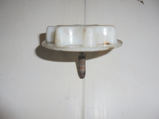 Болт крепления запасного колеса