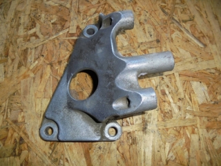 Крепление опоры двигателя