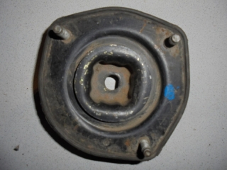 Опора амортизатора