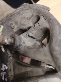 Подушка двигателя, TOYOTA, COROLLA, AE110, 5A-FE, 2000, F, нижняя, 12361-15181