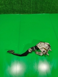 Педаль сцепления