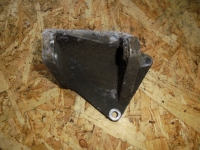 Крепление опоры двигателя